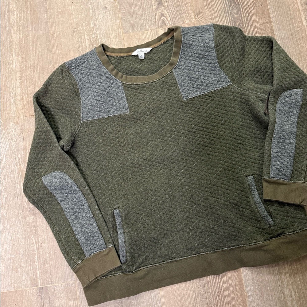 L.L. Bean Green and Gray Crew Neck Sweatshirt